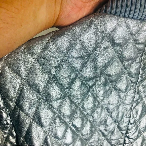 Nicole Miller Artelier Silver Quilted Lamb Leather Bomber Jacket Small - Picture 8 of 9